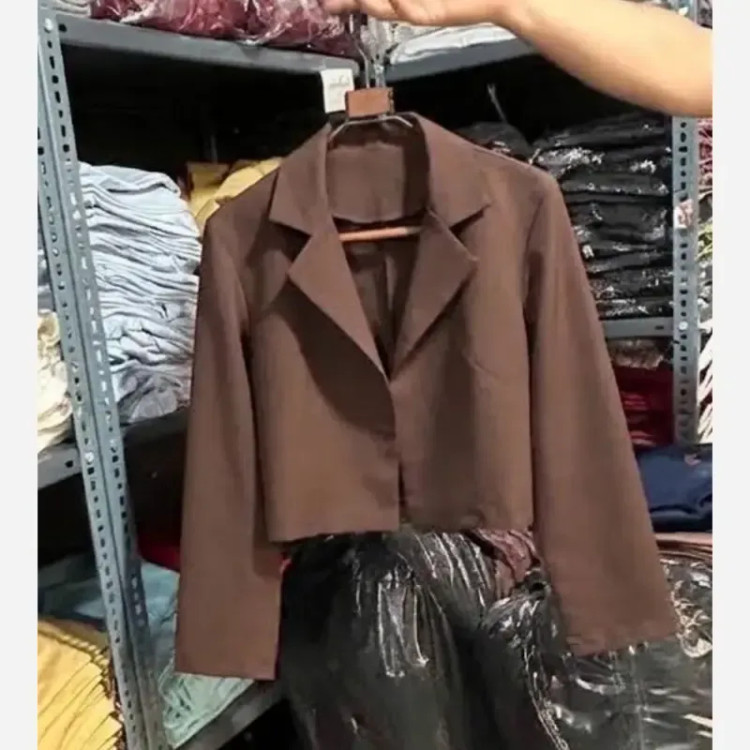 ست کت و سارافون سایز بزرگ یقه دلبری جنس مازراتی گرم بالا رنگ بندی متنوع فری سایز